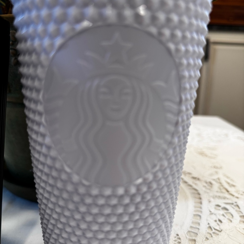 Set of 2 Starbucks Textured Black and White Tumblers - Picture 2 of 8